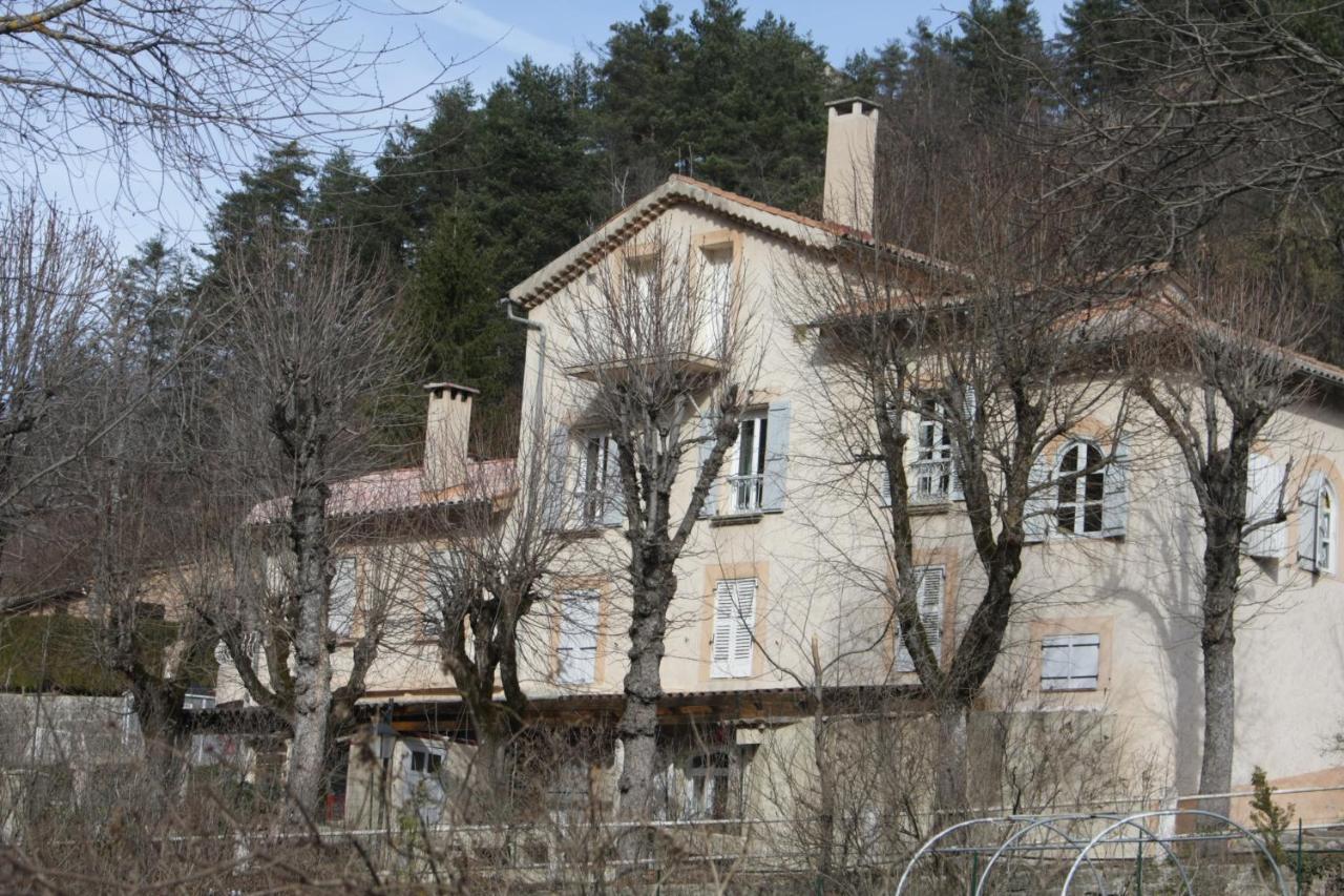 Charmant appartement au cœur des grès d Annot Extérieur photo